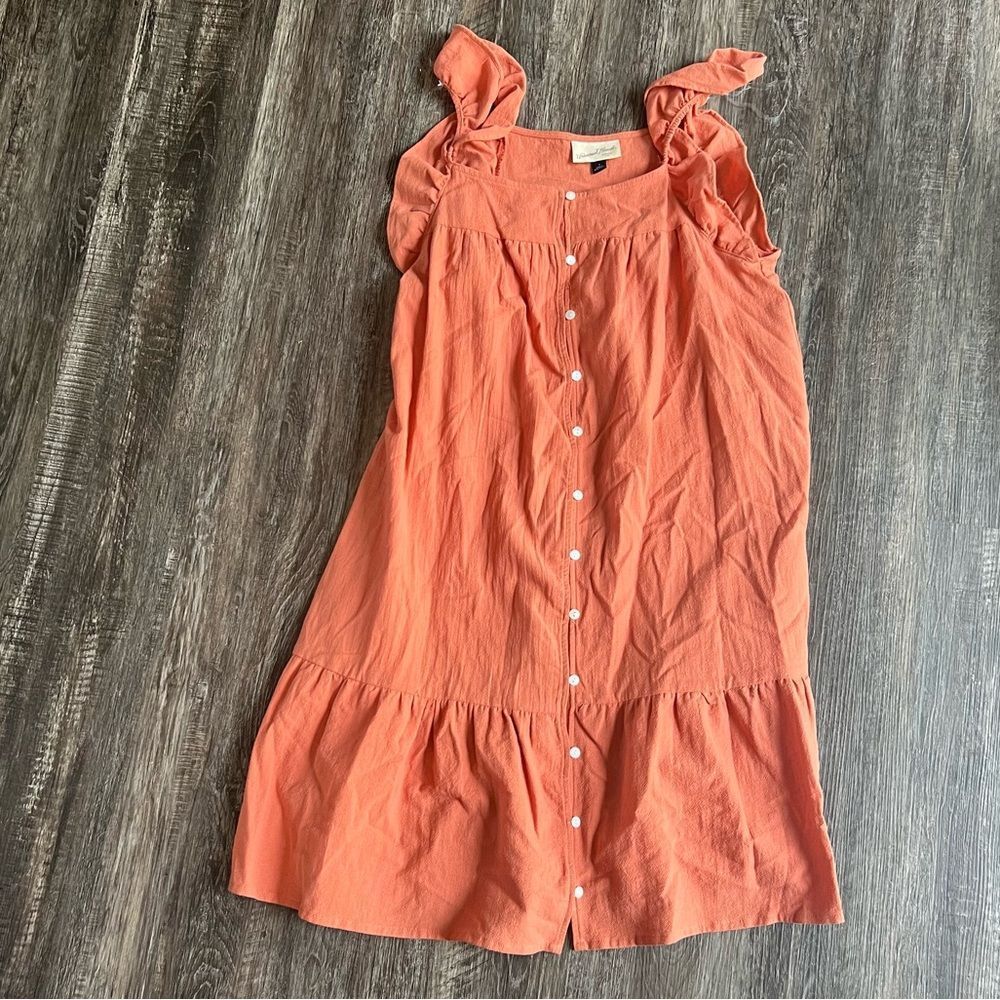Universal Threads - size small